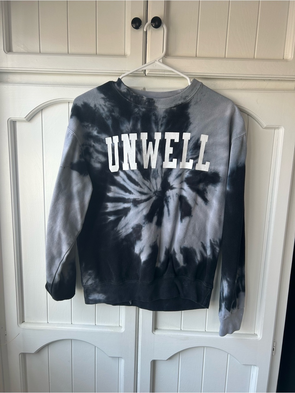 Black & Gray Tie-Dye 'UNWELL' Crewneck Sweater